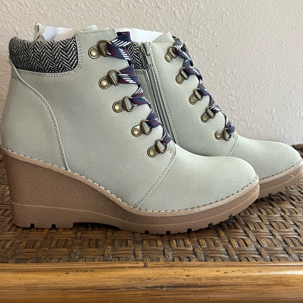 Women’s Booties
